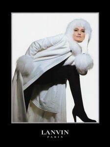 VogueParisSeptember1991_091.jpg