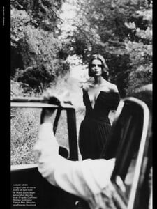 VogueParisSeptember1991_205.jpg