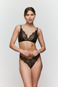 eservices_sarda-lingerie-bralettethong-chaika-3502219-black3502260-black-355746.jpg