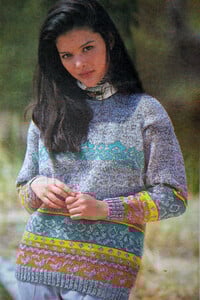 melanjeviy-pulover-s-polosami.jpg
