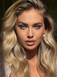 natali_yakoobov_1760201863_3741166842715835158_1513100378.jpg
