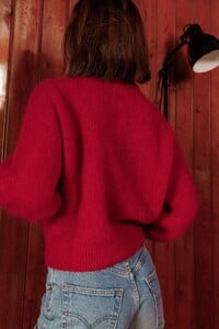 yse-vestiaire-gilet-dans-la-nuit-calme-rouge-crise_15.jpg