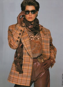 05-MARIECLAIREGR-Oct-1990-ESCADA-m.ClaudiaSchifferStephanieJanes-ph.Unk.jpg