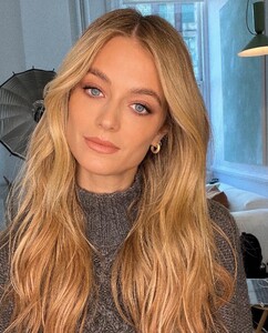 [2022.02.14] sooparkmakeup_273913670_292658519519614_8922269038320955067_n.jpg