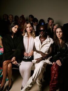 [2025.10.19] kikagomes_567455994_18538425133053953_1247206424906953381_n.jpg