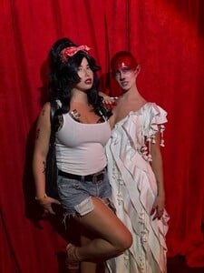 [2025.11.02] carmellarose_571020216_18544394569035727_9089101682715842965_n.jpg