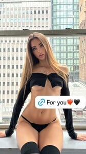 [2025.11.04] lizaakovalenko_3758741477770681021.jpg