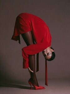 [2025.11.04] sofiaresing_572090901_18537435583031551_197661507655851080_n.jpg