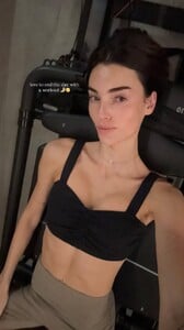 [2025.11.06] celinebethmann_3759980869495576273.jpg