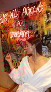 [2025.11.08] sofiaresing_3761571873969774340.jpg