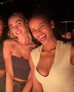 [2025.11.10] elizabethcturner_572275776_18537933748052750_4871189309597027095_n.jpg