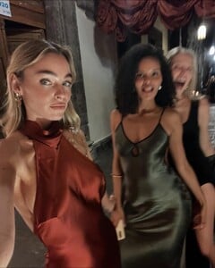 [2025.11.10] elizabethcturner_574284919_18537933814052750_665682732216514241_n.jpg