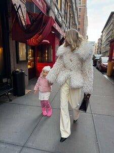 [2025.11.27] hoskelsa_589213003_18542011609010569_761308479252754455_n.jpg