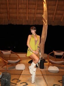 [2025.11.11] carmellarose_580905573_18546912529035727_2670588336190637462_n.jpg