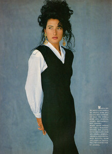 54-MARIECLAIREGR-Nov-1989-m.Unk-ph.HarrisChristopoulos.jpg
