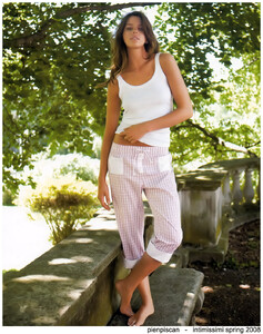 76065_PienpiScan_IntimissimiSpring2008_UnknownModel27_122_96.jpg