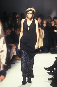 Ann Demeulemeester SS 1994 67.jpg
