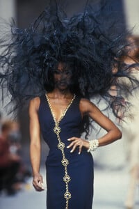 Chanel 1992 Haute Couture 72.jpg