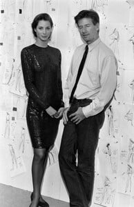 ChristyTurlington_CalvinKleinFW1989_026.jpg