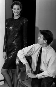 ChristyTurlington_CalvinKleinFW1989_033.jpg