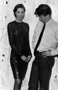 ChristyTurlington_CalvinKleinFW1989_035.jpg