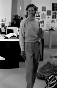 ChristyTurlington_CalvinKleinFW1989_043.jpg