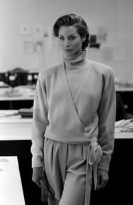 ChristyTurlington_CalvinKleinFW1989_048.jpg