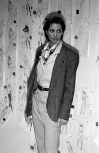 ChristyTurlington_CalvinKleinFW1989_072.jpg