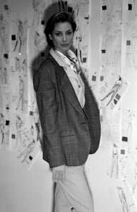 ChristyTurlington_CalvinKleinFW1989_079.jpg