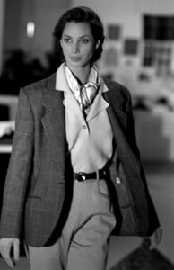 ChristyTurlington_CalvinKleinFW1989_081.jpg
