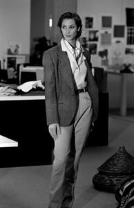 ChristyTurlington_CalvinKleinFW1989_083.jpg