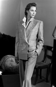 ChristyTurlington_CalvinKleinFW1989_095.jpg