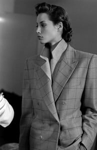 ChristyTurlington_CalvinKleinFW1989_101.jpg