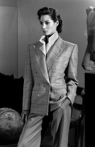 ChristyTurlington_CalvinKleinFW1989_104.jpg