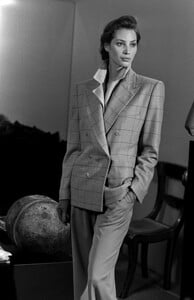 ChristyTurlington_CalvinKleinFW1989_105.jpg