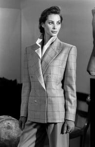 ChristyTurlington_CalvinKleinFW1989_113.jpg
