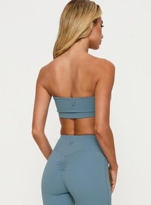 EAyalon - PrPolly - End Goal Active Bandeau Top Blue-7 - 4-Model-Ella-Us4.jpg