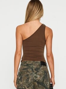 EAyalon - PrPolly - Marvela Top Chocolate-6 - 4-Model-Ella-Us2.jpg