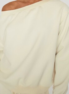 EAyalon - PrPolly - Wellness Off The Shoulder Jumper Washed Whit-9 - 5-Model-Ella-Us2.jpg