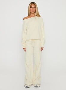 EAyalon - PrPolly - Wellness Off The Shoulder Jumper Washed Whit-9 - 6-Model-Ella-Us2.jpg