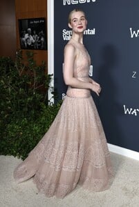 Elle Fanning - Sentimental Value Premiere (106).jpg