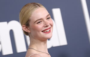 Elle Fanning - Sentimental Value Premiere (46).jpg