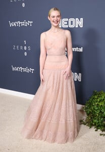 Elle Fanning - Sentimental Value Premiere (55).jpg