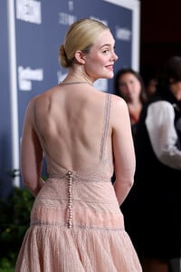 Elle Fanning - Sentimental Value Premiere (61).jpg