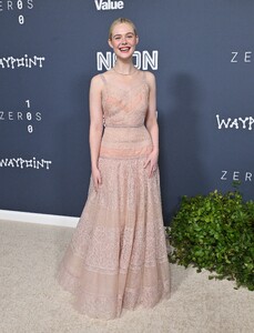Elle Fanning - Sentimental Value Premiere (78).jpg