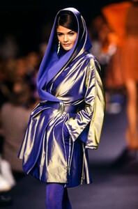 HelenaChristensen_LanvinHCFW1991_02.jpg