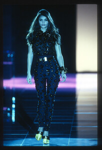 HelenaChristensen_VersaceFW1991_01.jpg