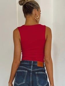 KianaF - PrPolly - Back In Time Top Red-14 - 4-Model-Info-Kiana-Us2.jpg