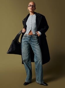 KianaF - PrPolly - Backbone Straight Leg Jeans Mid Blue-8 - 0-Model-Kiana-Us2.jpg