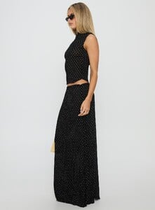 KianaF - PrPolly - Ford Maxi Skirt Onyx Polka-11 - 3-Model-Kiana-Us2.jpg